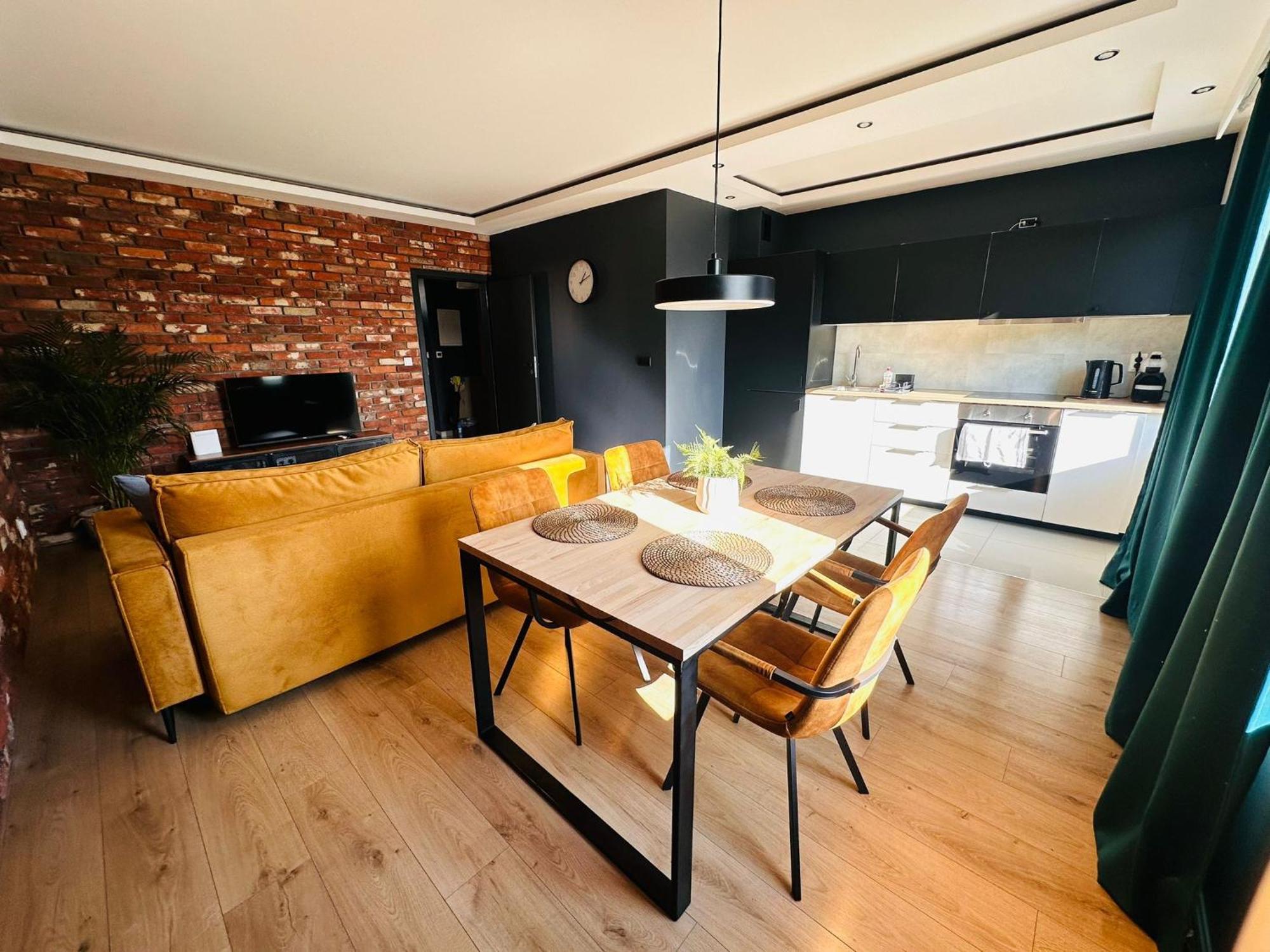 Apartamenty Caloroczne プツク エクステリア 写真